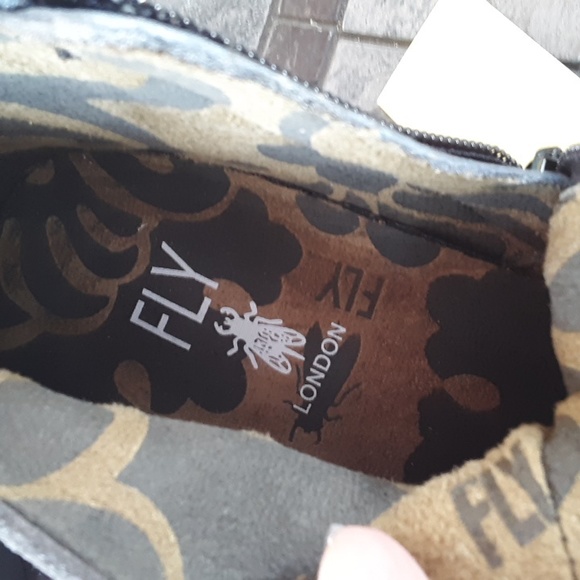 New FLY ANKLE BOOTS - Picture 8 of 10